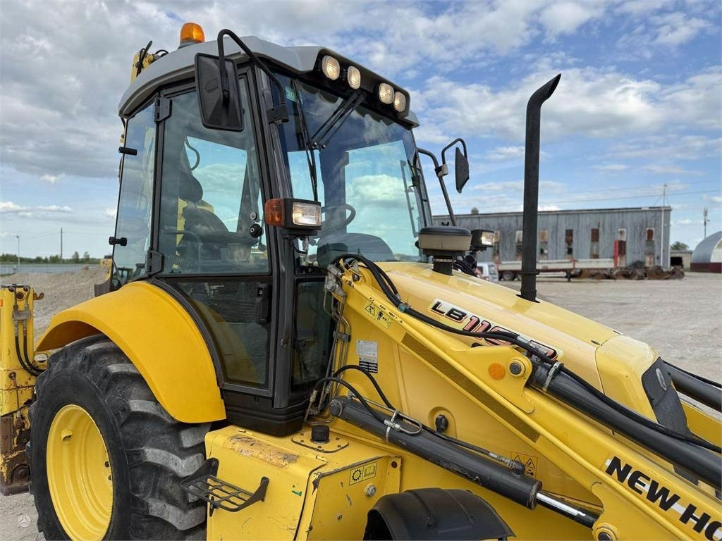 Tractopelle New Holland LB 110 B-4PT: photos 24