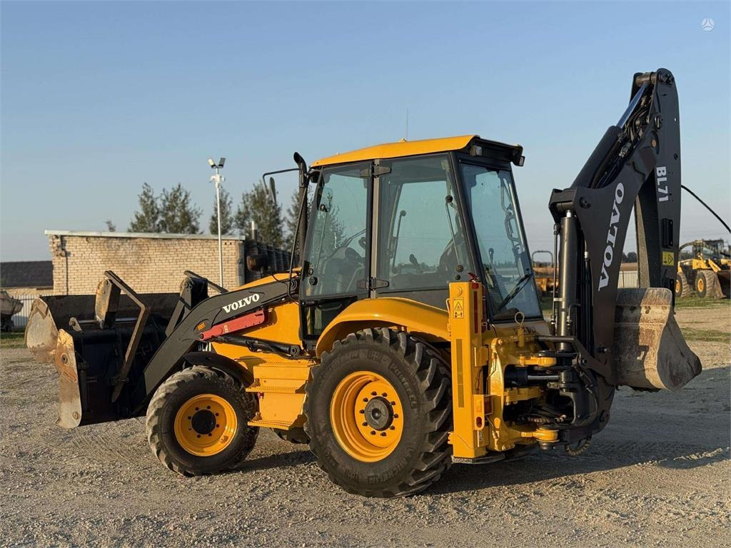 Volvo BL 71 - Tractopelle: photos 5 Volvo BL 71 - Tractopelle: photos 5