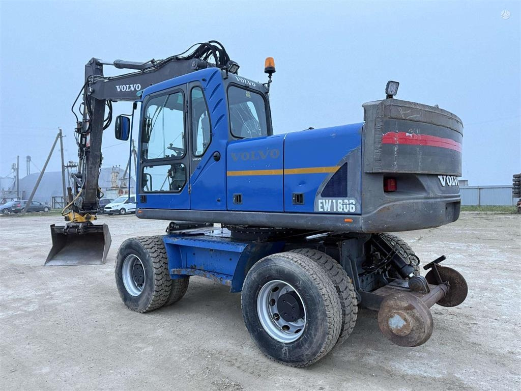 Volvo EW 180 BV ENGCON + RAILWAY - Pelle sur pneus: photos 3 Volvo EW 180 BV ENGCON + RAILWAY - Pelle sur pneus: photos 3