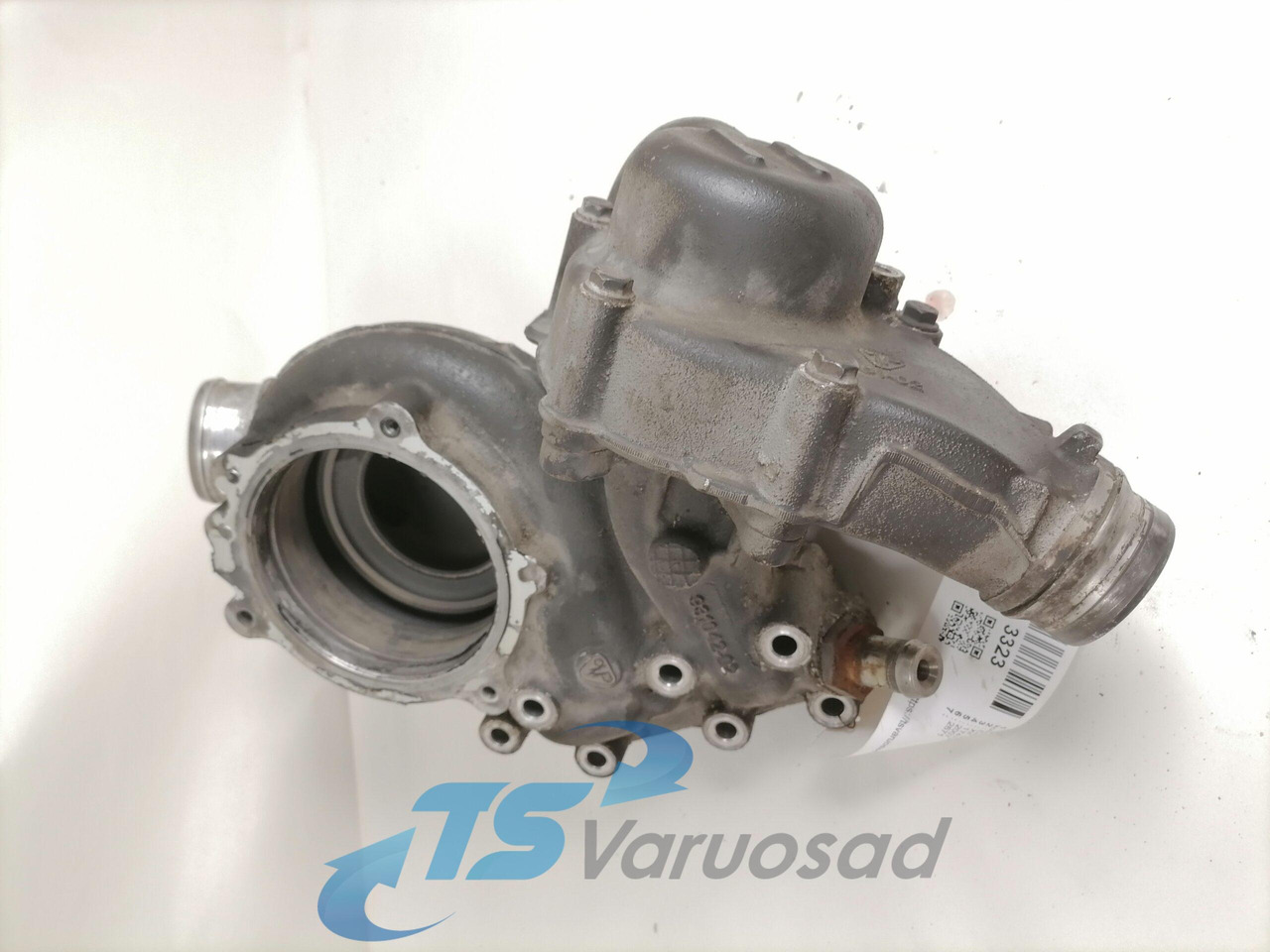 DAF Water pump manifold / housing 1747962 - Pièce universelle pour Camion: photos 3 DAF Water pump manifold / housing 1747962 - Pièce universelle pour Camion: photos 3