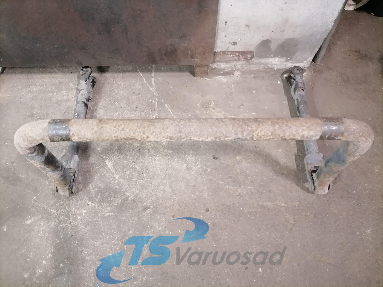 MAN Anti-roll bar 81437156116 - Barre stabilisatrice pour Camion: photos 1 MAN Anti-roll bar 81437156116 - Barre stabilisatrice pour Camion: photos 1