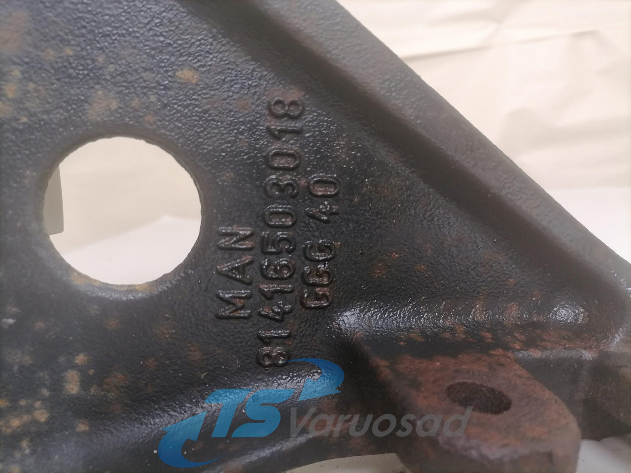 MAN Bummmmper bracket 81416503018 - Pare-chocs pour Camion: photos 3 MAN Bummmmper bracket 81416503018 - Pare-chocs pour Camion: photos 3