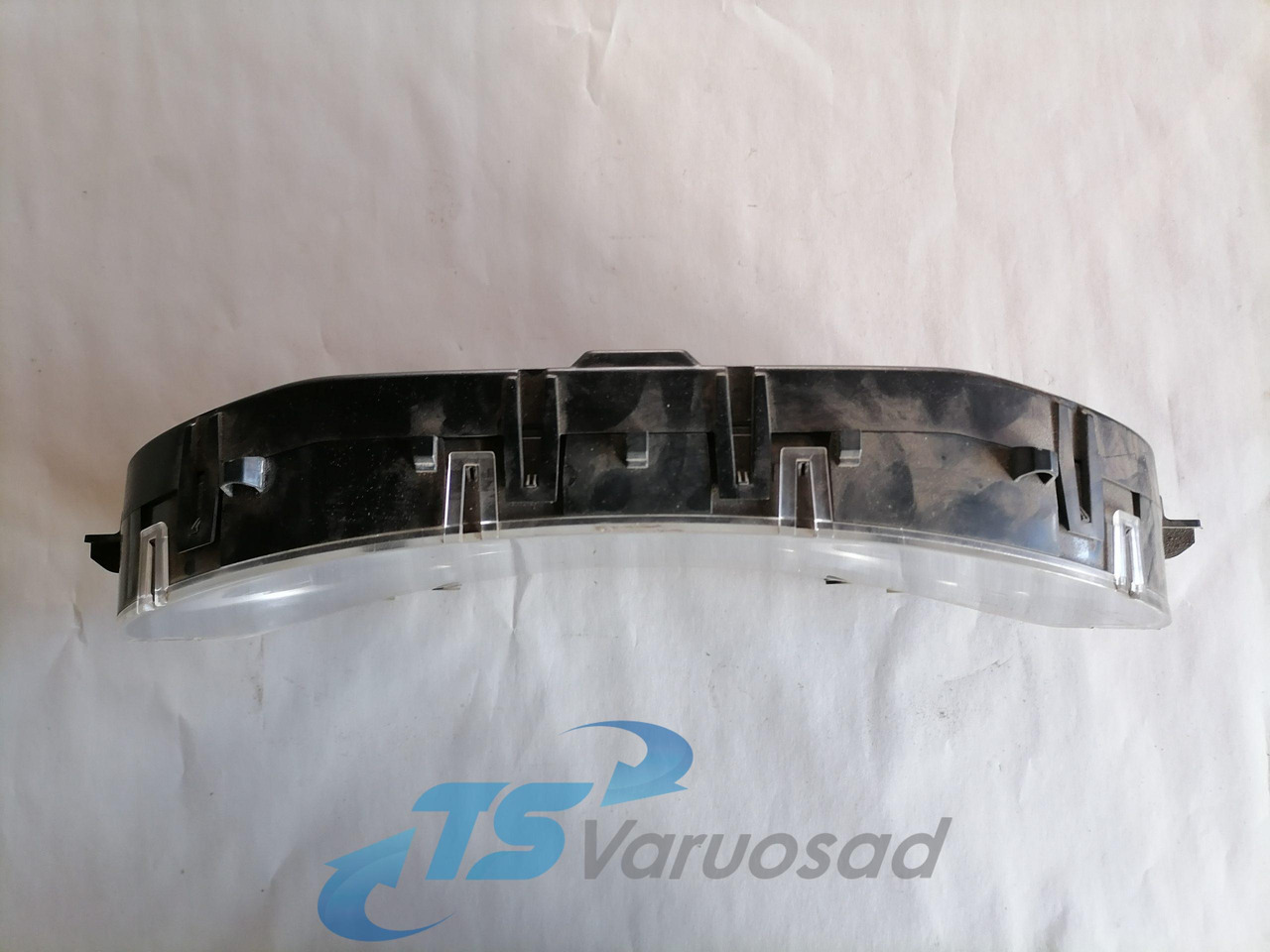MAN Dashboard 81272026168 - Panel de instrumentos pour Camion: photos 2 MAN Dashboard 81272026168 - Panel de instrumentos pour Camion: photos 2