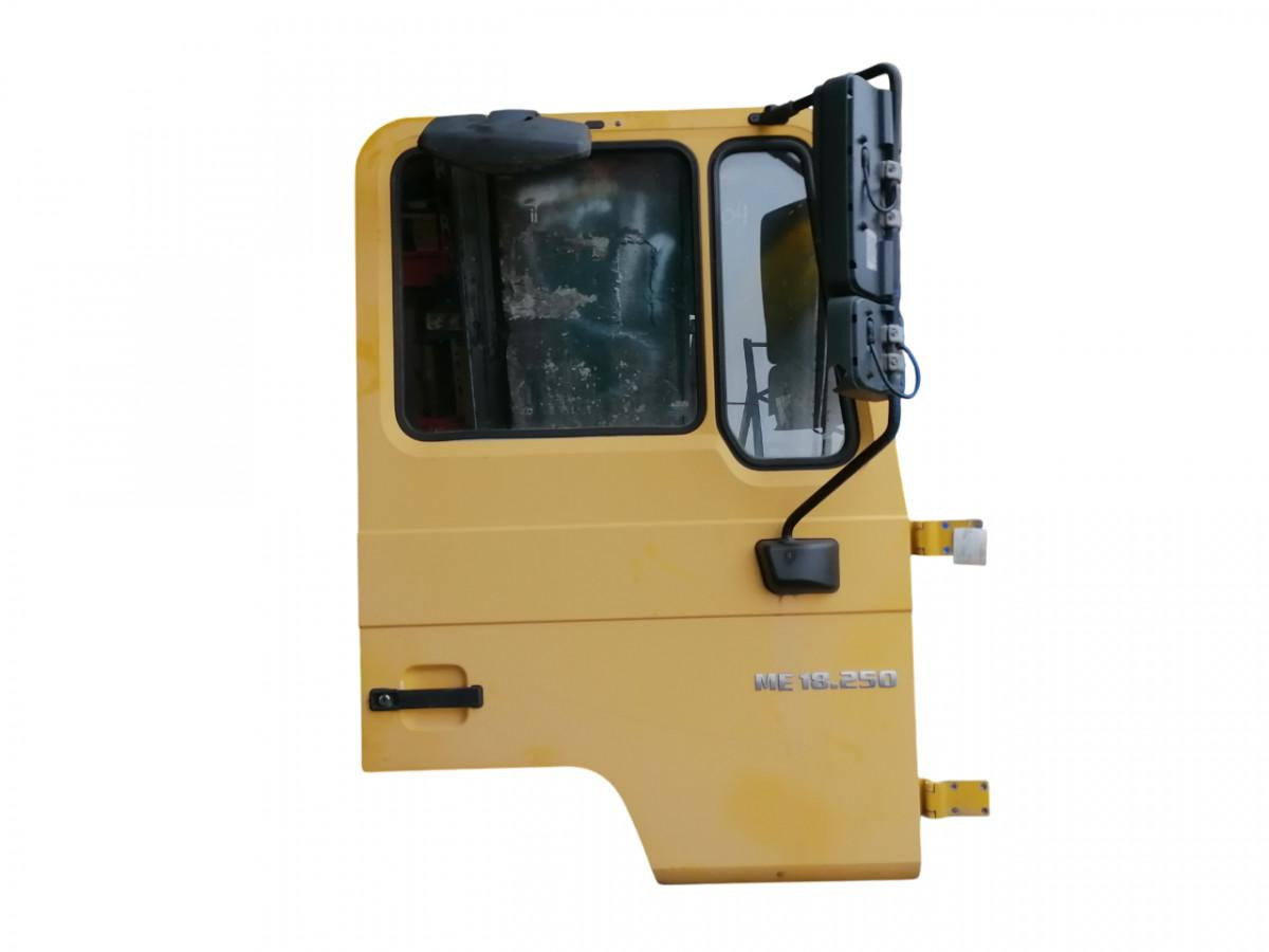 MAN Door 81626004088 - Portière et pièces pour Camion: photos 1 MAN Door 81626004088 - Portière et pièces pour Camion: photos 1