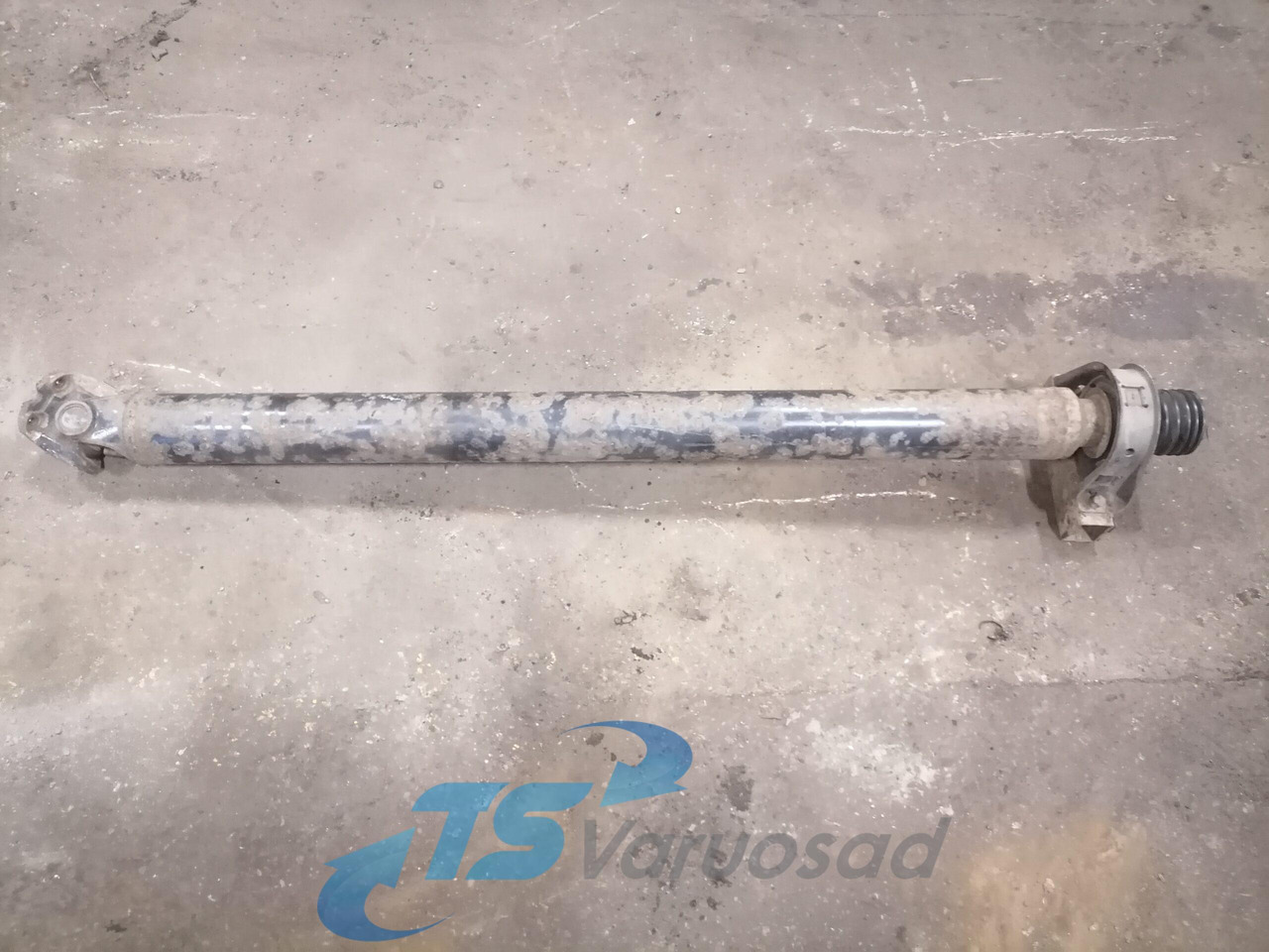 MAN Propeller shaft 81393826179 - Arbre à cardan pour Camion: photos 2 MAN Propeller shaft 81393826179 - Arbre à cardan pour Camion: photos 2