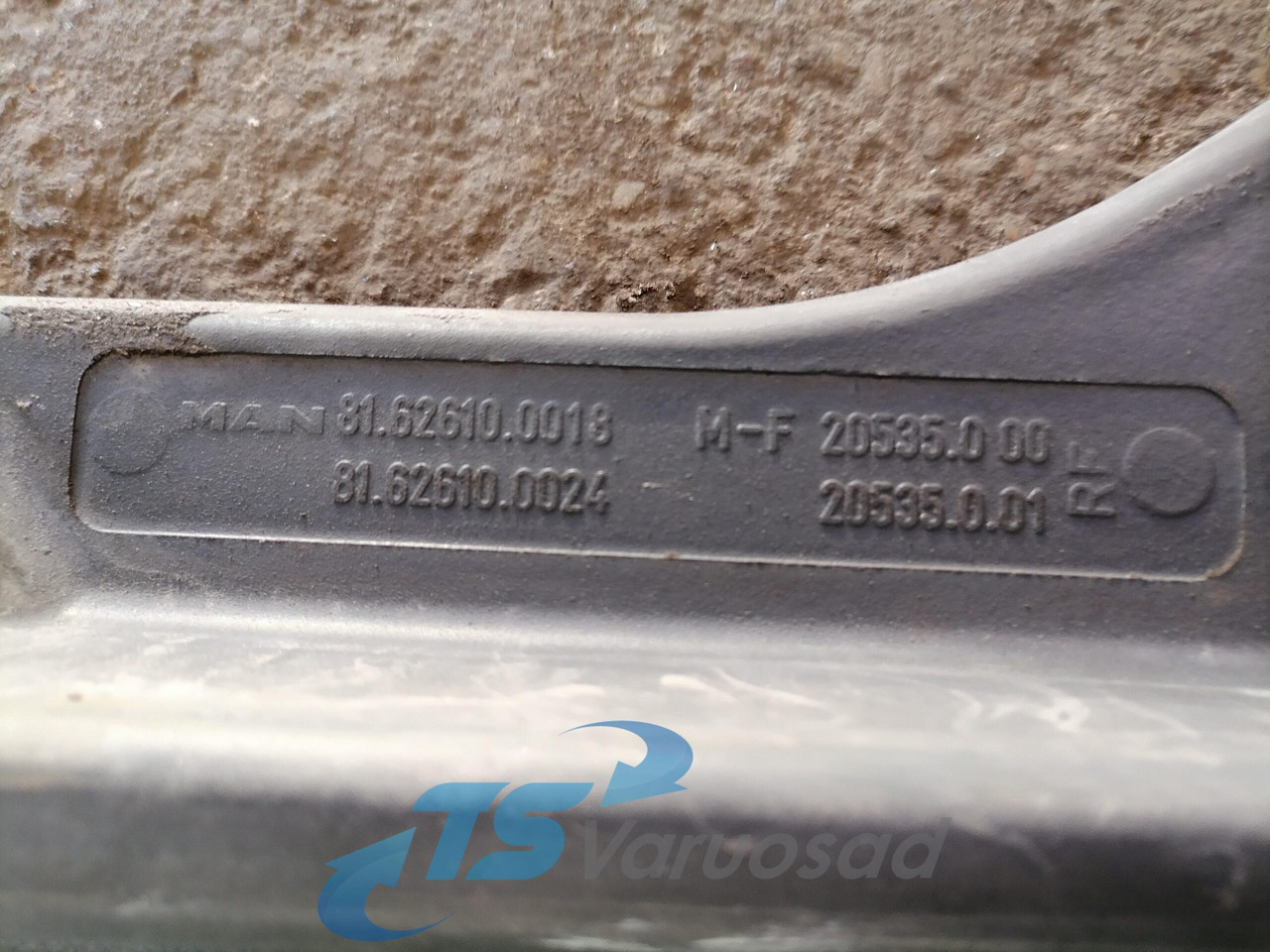 MAN Ukse pikendus, parem 81626100018 - Portière et pièces pour Camion: photos 3 MAN Ukse pikendus, parem 81626100018 - Portière et pièces pour Camion: photos 3