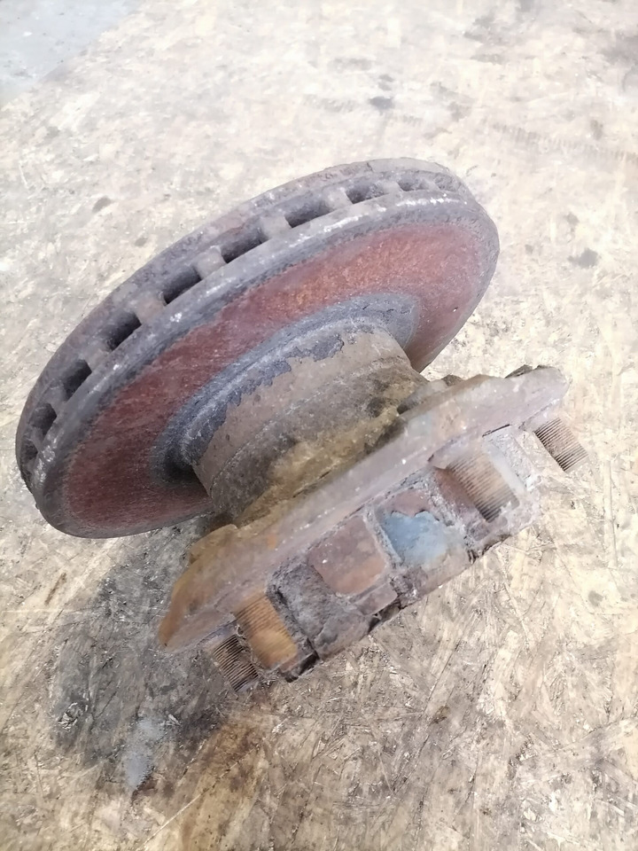 MB Atego truck with wheel hub A9703560301 - Pièce universelle pour Camion: photos 3 MB Atego truck with wheel hub A9703560301 - Pièce universelle pour Camion: photos 3