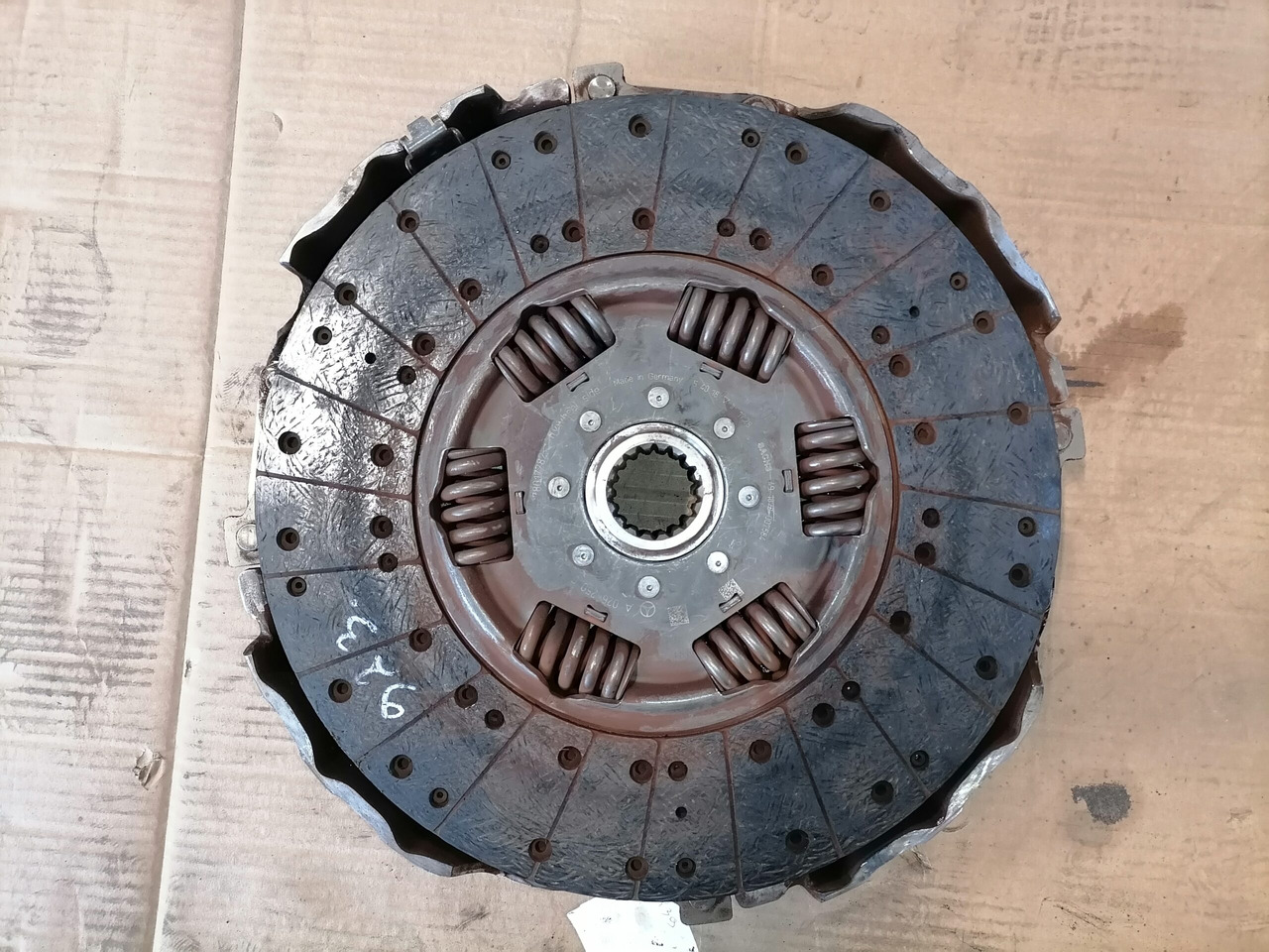 Mercedes-Benz Clutch A0102508804 - Embrayage et pièces pour Camion: photos 2 Mercedes-Benz Clutch A0102508804 - Embrayage et pièces pour Camion: photos 2