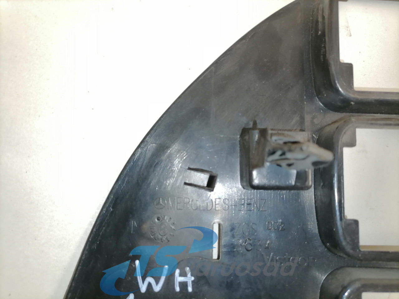 Mercedes-Benz Dashboard cover A9436800607 - Panel de instrumentos pour Camion: photos 5 Mercedes-Benz Dashboard cover A9436800607 - Panel de instrumentos pour Camion: photos 5