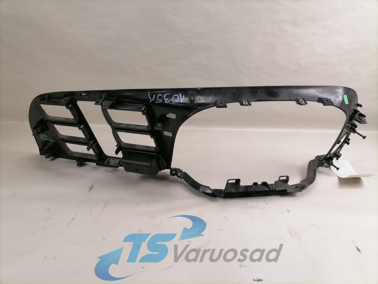 Mercedes-Benz Dashboard cover A9436800607 - Panel de instrumentos pour Camion: photos 2 Mercedes-Benz Dashboard cover A9436800607 - Panel de instrumentos pour Camion: photos 2