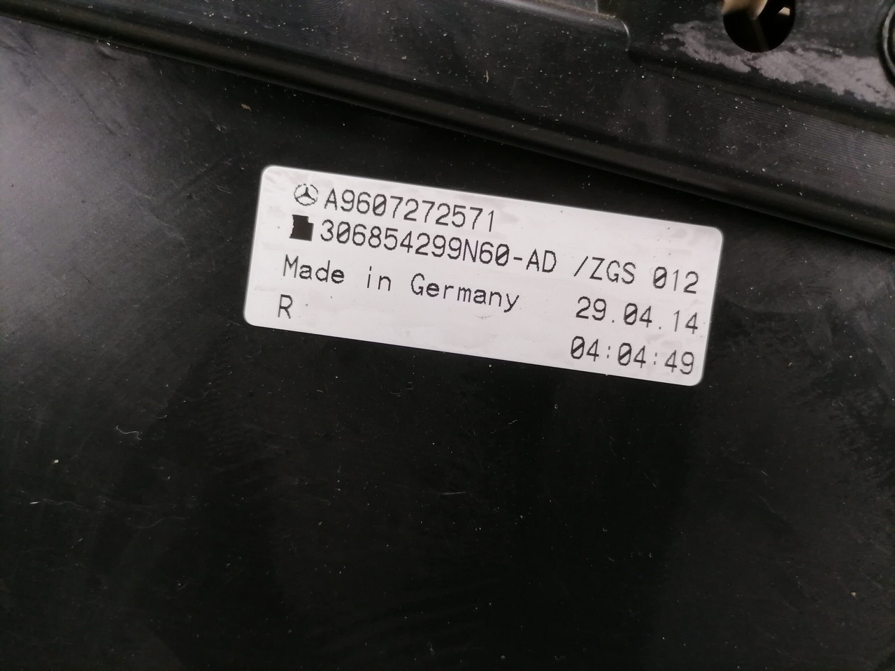 Mercedes-Benz Door trim panel A9607272571 - Portière et pièces pour Camion: photos 3 Mercedes-Benz Door trim panel A9607272571 - Portière et pièces pour Camion: photos 3