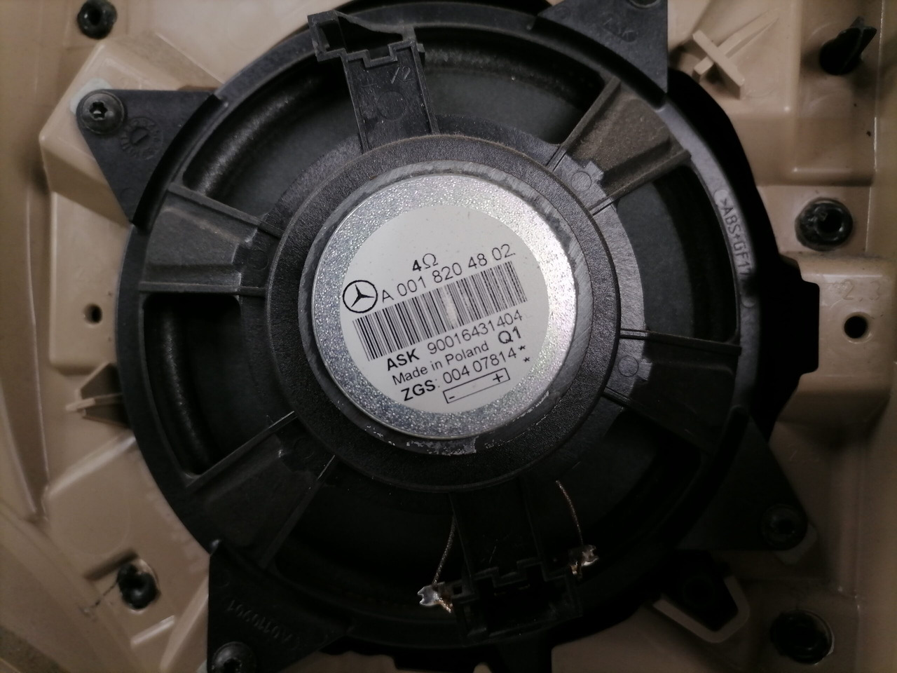 Mercedes-Benz Door trim panel A9607272571 - Portière et pièces pour Camion: photos 5 Mercedes-Benz Door trim panel A9607272571 - Portière et pièces pour Camion: photos 5