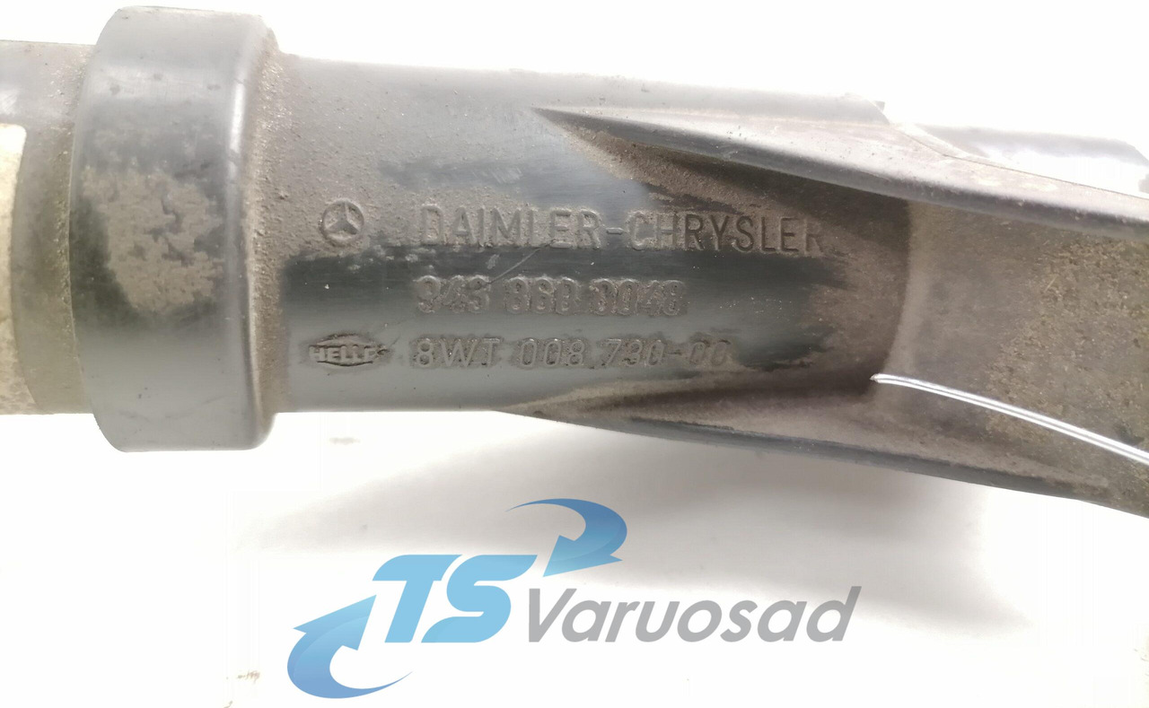 Mercedes-Benz Headlight washer system A9438600048 - Essuie-glace pour Camion: photos 3 Mercedes-Benz Headlight washer system A9438600048 - Essuie-glace pour Camion: photos 3