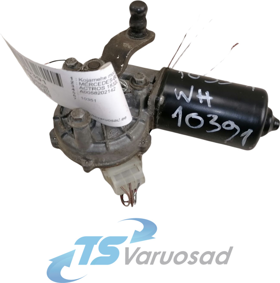 Mercedes-Benz Kojamehe mootor A0058202142 - Essuie-glace pour Camion: photos 1 Mercedes-Benz Kojamehe mootor A0058202142 - Essuie-glace pour Camion: photos 1