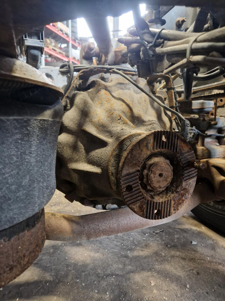 Mercedes-Benz MB Reduktor A0003504303 - Moteur de translation pour Camion: photos 1 Mercedes-Benz MB Reduktor A0003504303 - Moteur de translation pour Camion: photos 1