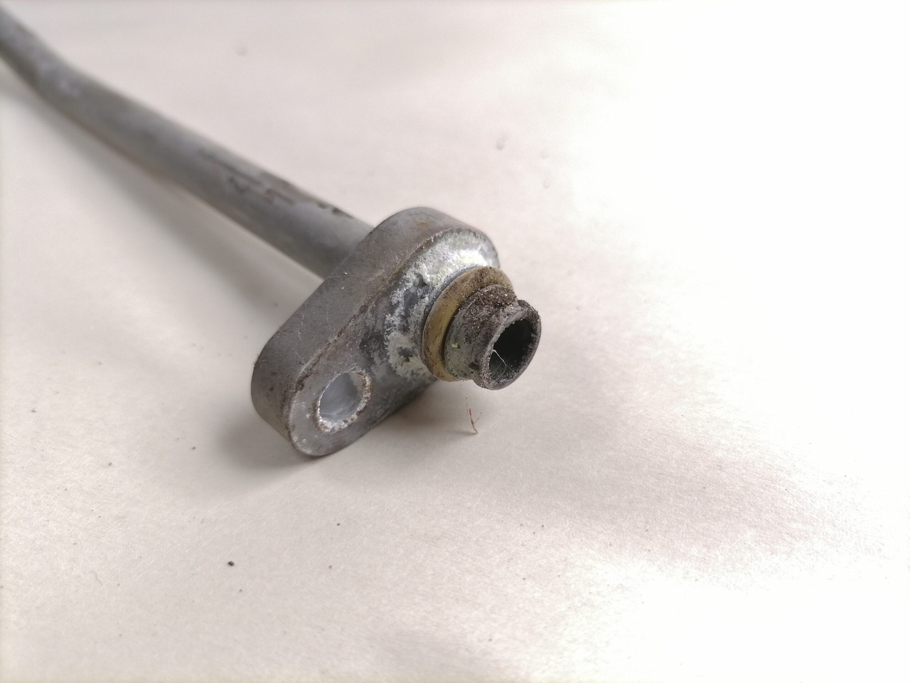 Scania A/C pipe 2030646 - Chauffage/ Ventilation pour Camion: photos 3 Scania A/C pipe 2030646 - Chauffage/ Ventilation pour Camion: photos 3