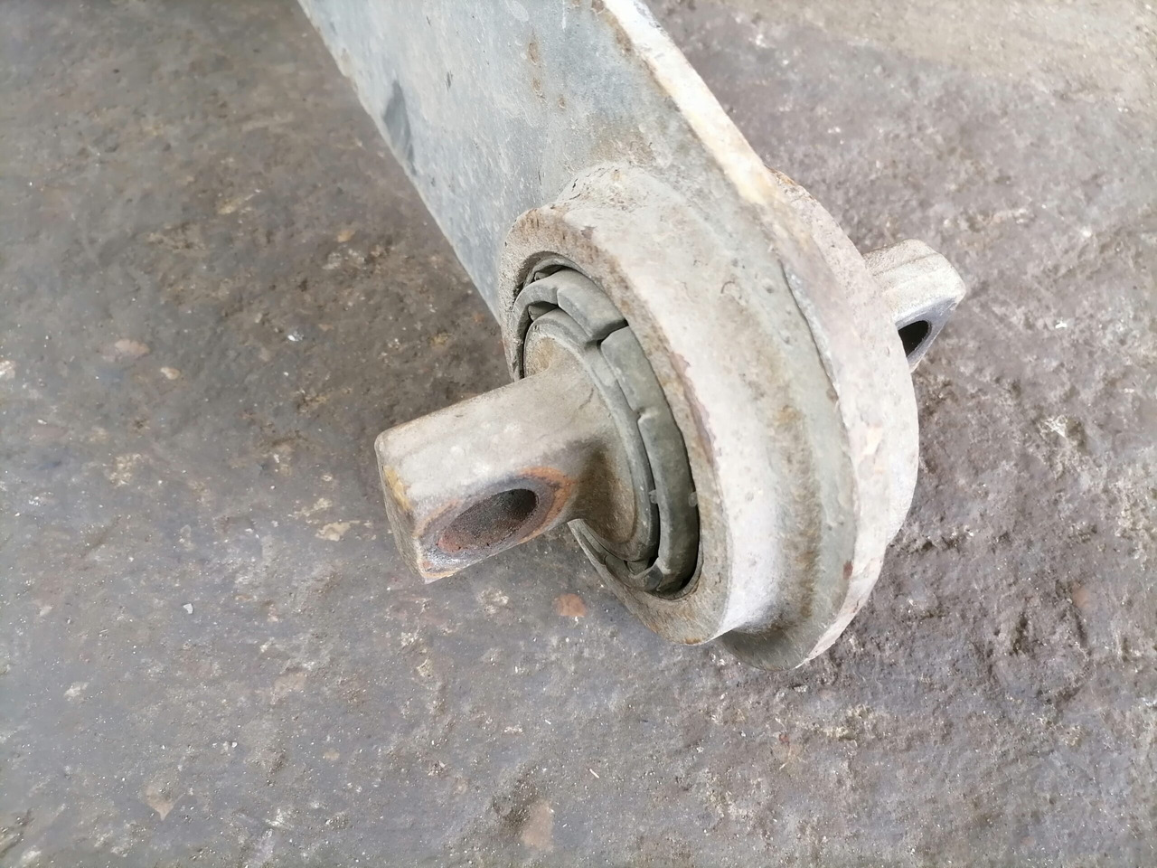 Scania Anti-roll bar 1547385 - Barre stabilisatrice pour Camion: photos 4 Scania Anti-roll bar 1547385 - Barre stabilisatrice pour Camion: photos 4