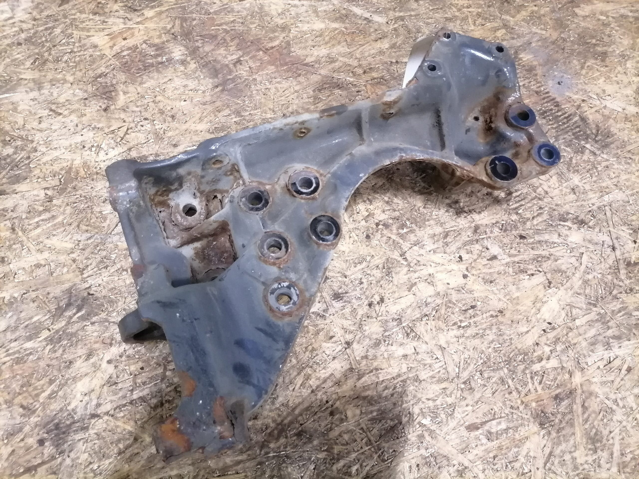 Scania Bracket 1375802 - Frame/ Châssis pour Camion: photos 1 Scania Bracket 1375802 - Frame/ Châssis pour Camion: photos 1