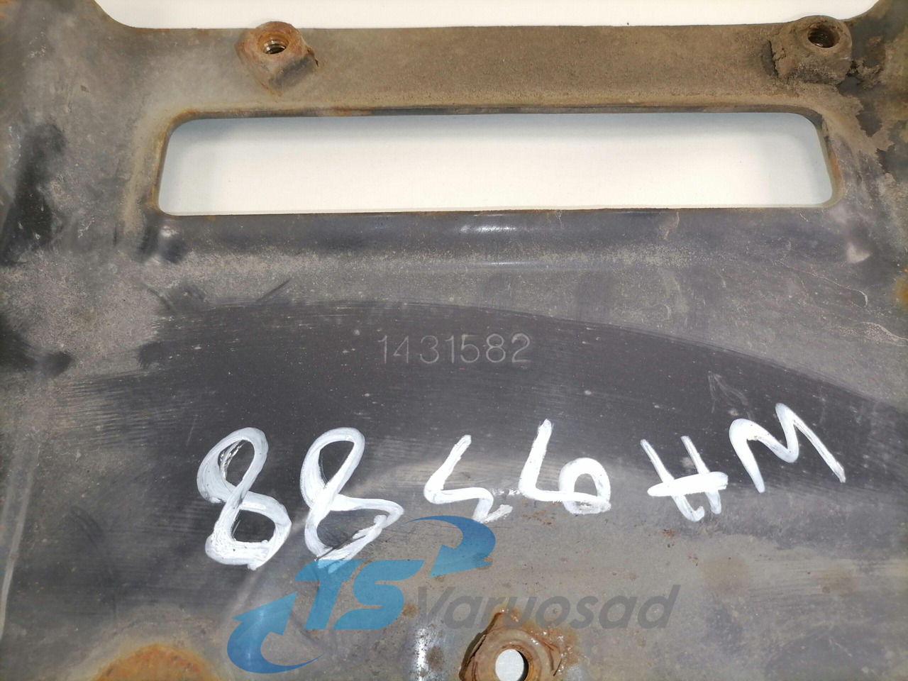 Scania Bumper bracket 1431582 - Pare-chocs pour Camion: photos 3 Scania Bumper bracket 1431582 - Pare-chocs pour Camion: photos 3