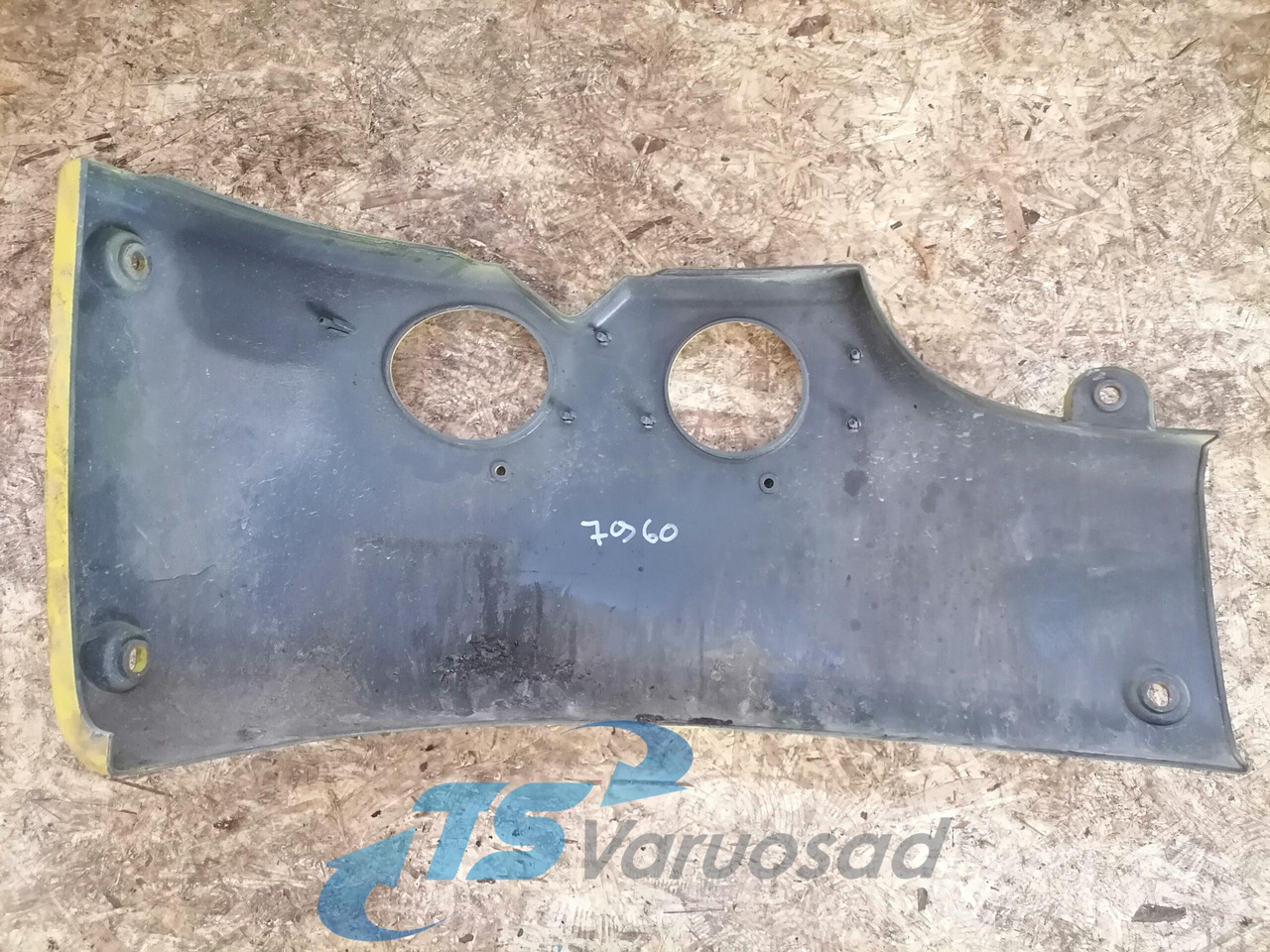 Scania Bumper cover 1439788 - Angle de pare-chocs pour Camion: photos 2 Scania Bumper cover 1439788 - Angle de pare-chocs pour Camion: photos 2