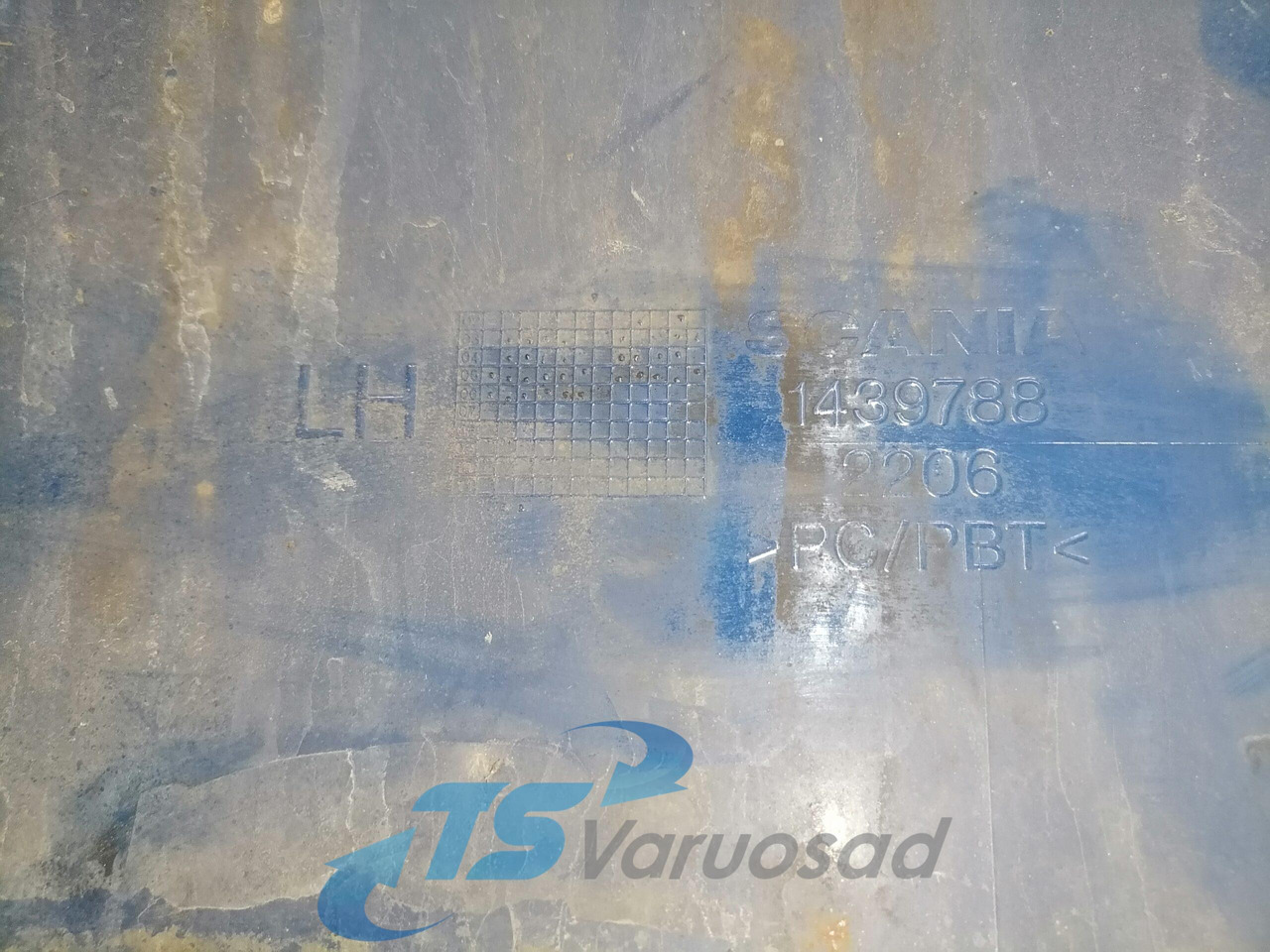 Scania Bumper cover 1439788 - Angle de pare-chocs pour Camion: photos 2 Scania Bumper cover 1439788 - Angle de pare-chocs pour Camion: photos 2