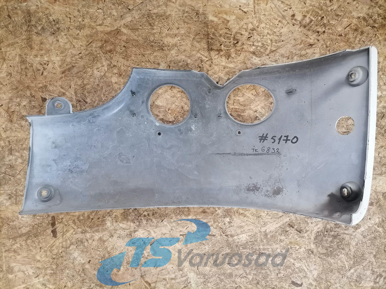 Scania Bumper cover 1853194 - Angle de pare-chocs pour Camion: photos 4 Scania Bumper cover 1853194 - Angle de pare-chocs pour Camion: photos 4