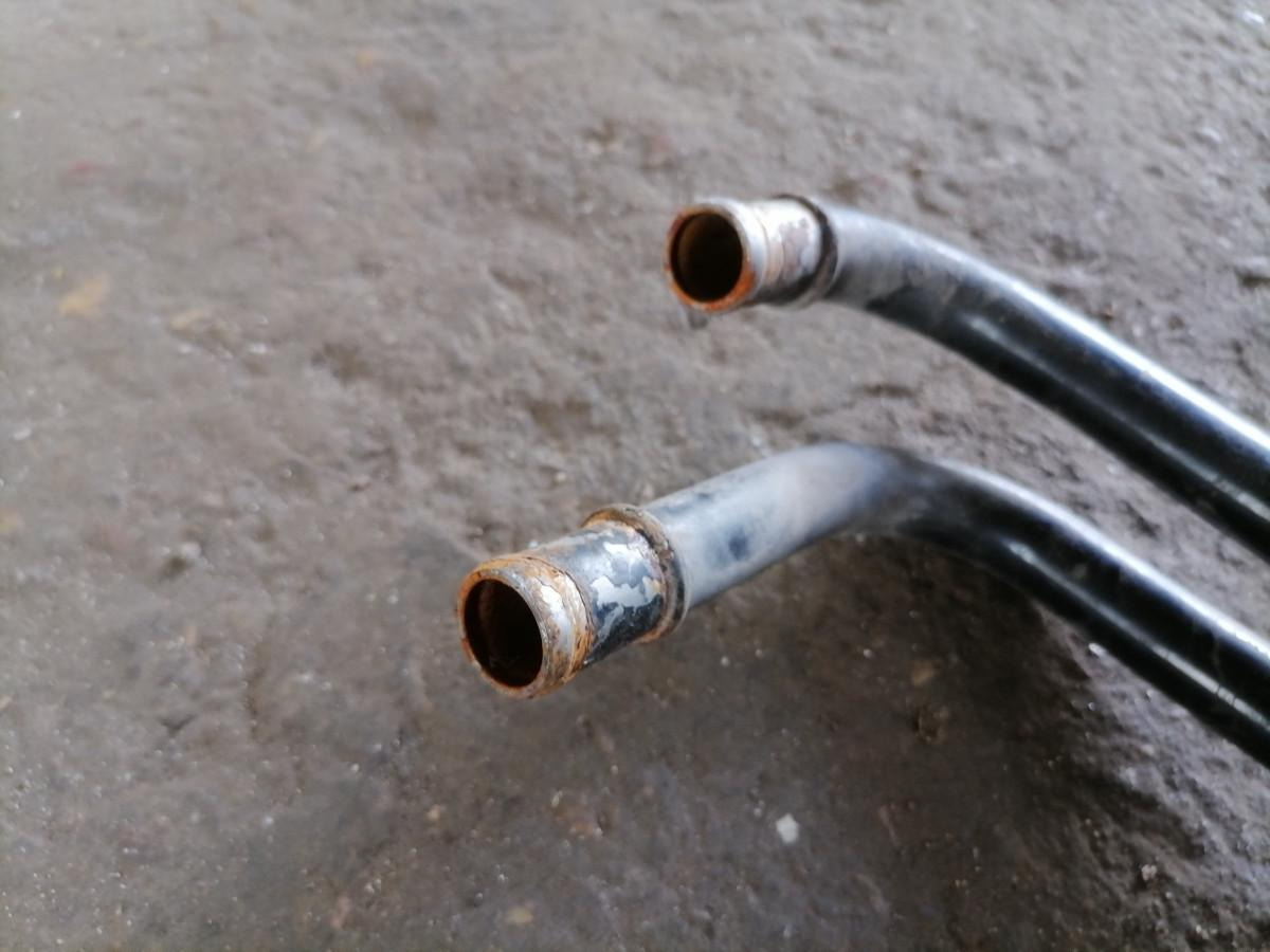 Scania Coolant pipe 1883377 - Système de refroidissement pour Camion: photos 3 Scania Coolant pipe 1883377 - Système de refroidissement pour Camion: photos 3