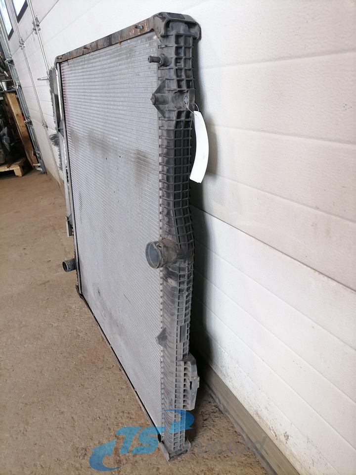 Scania Cooling radiator 1781365 - Radiateur pour Camion: photos 4 Scania Cooling radiator 1781365 - Radiateur pour Camion: photos 4