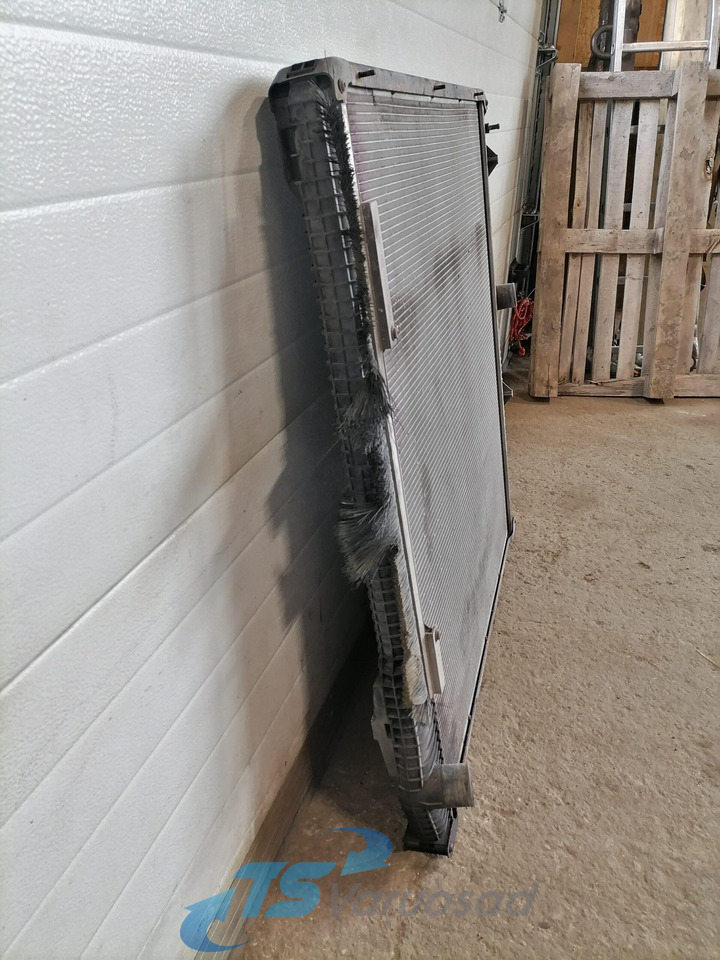 Scania Cooling radiator 1781365 - Radiateur pour Camion: photos 3 Scania Cooling radiator 1781365 - Radiateur pour Camion: photos 3