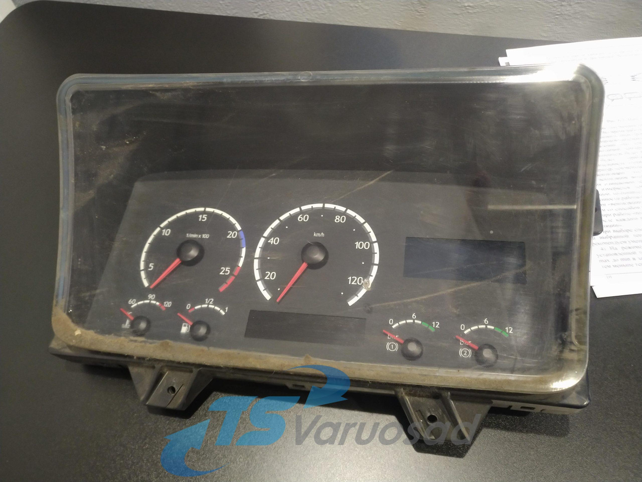 Scania Dashboard 1545993 - Panel de instrumentos pour Camion: photos 1 Scania Dashboard 1545993 - Panel de instrumentos pour Camion: photos 1