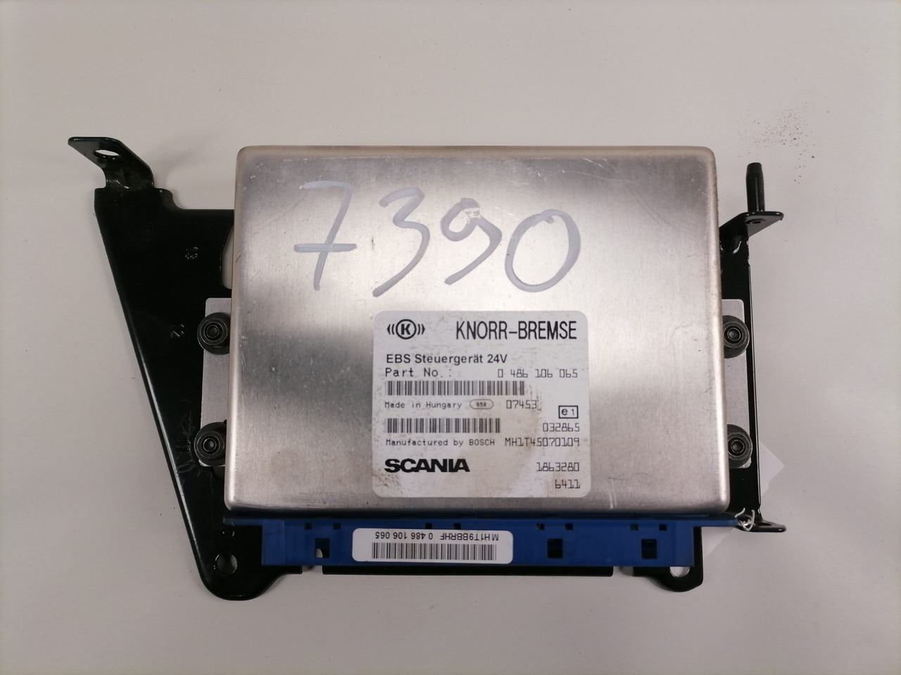 Scania Ecu, EBS 1863280 - Bloc de gestion pour Camion: photos 4 Scania Ecu, EBS 1863280 - Bloc de gestion pour Camion: photos 4