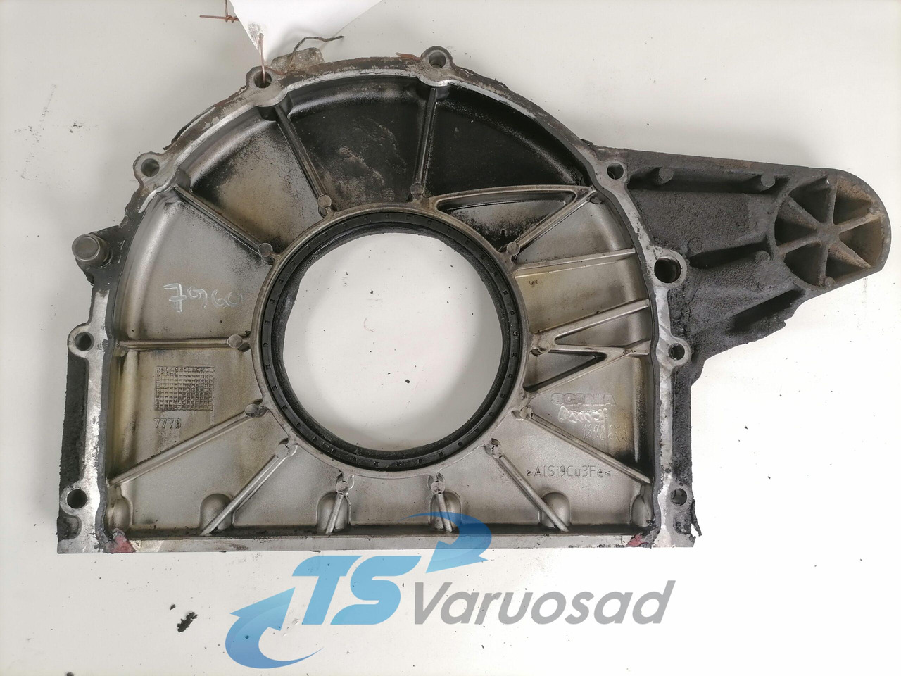 Scania Engine front cover 1892679 - Moteur et pièces pour Camion: photos 2 Scania Engine front cover 1892679 - Moteur et pièces pour Camion: photos 2