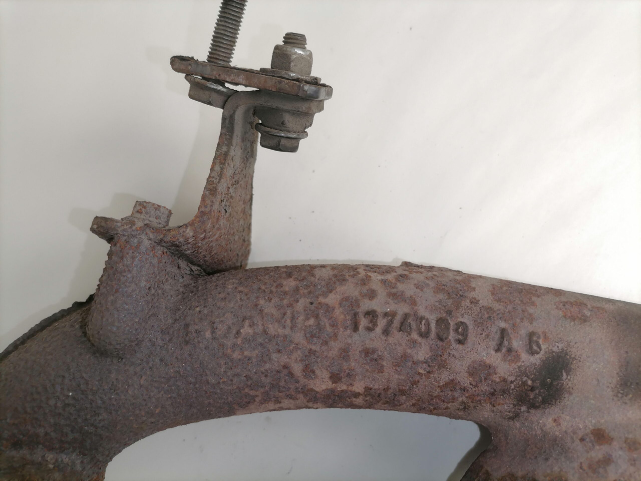 Scania Exhaust mainfold 1374099 - Collecteur d'échappement pour Camion: photos 4 Scania Exhaust mainfold 1374099 - Collecteur d'échappement pour Camion: photos 4