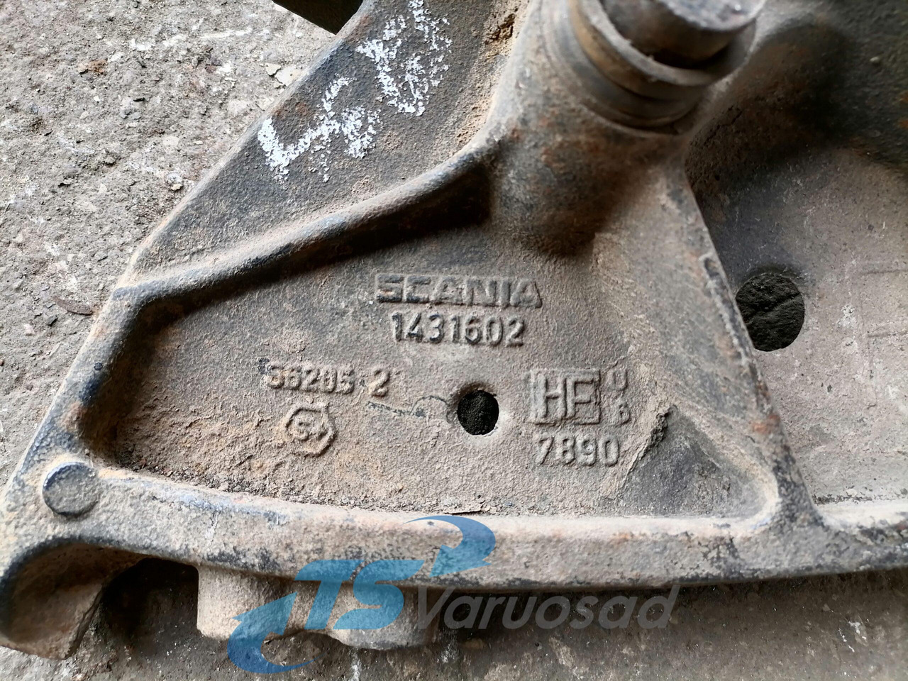 Scania Front bumper carrier 1431602 - Pare-chocs pour Camion: photos 2 Scania Front bumper carrier 1431602 - Pare-chocs pour Camion: photos 2