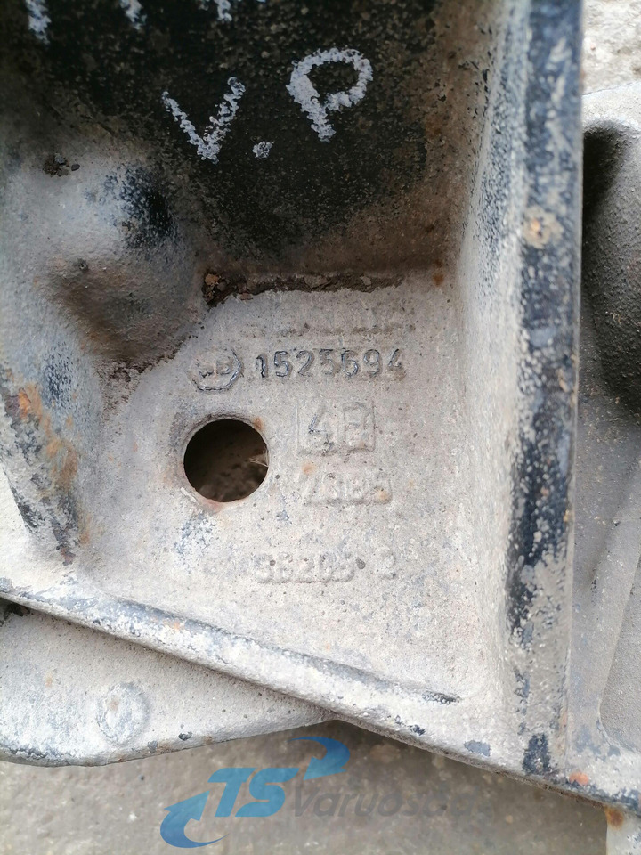 Scania Front bumper carrier 1525694 - Pare-chocs pour Camion: photos 3 Scania Front bumper carrier 1525694 - Pare-chocs pour Camion: photos 3