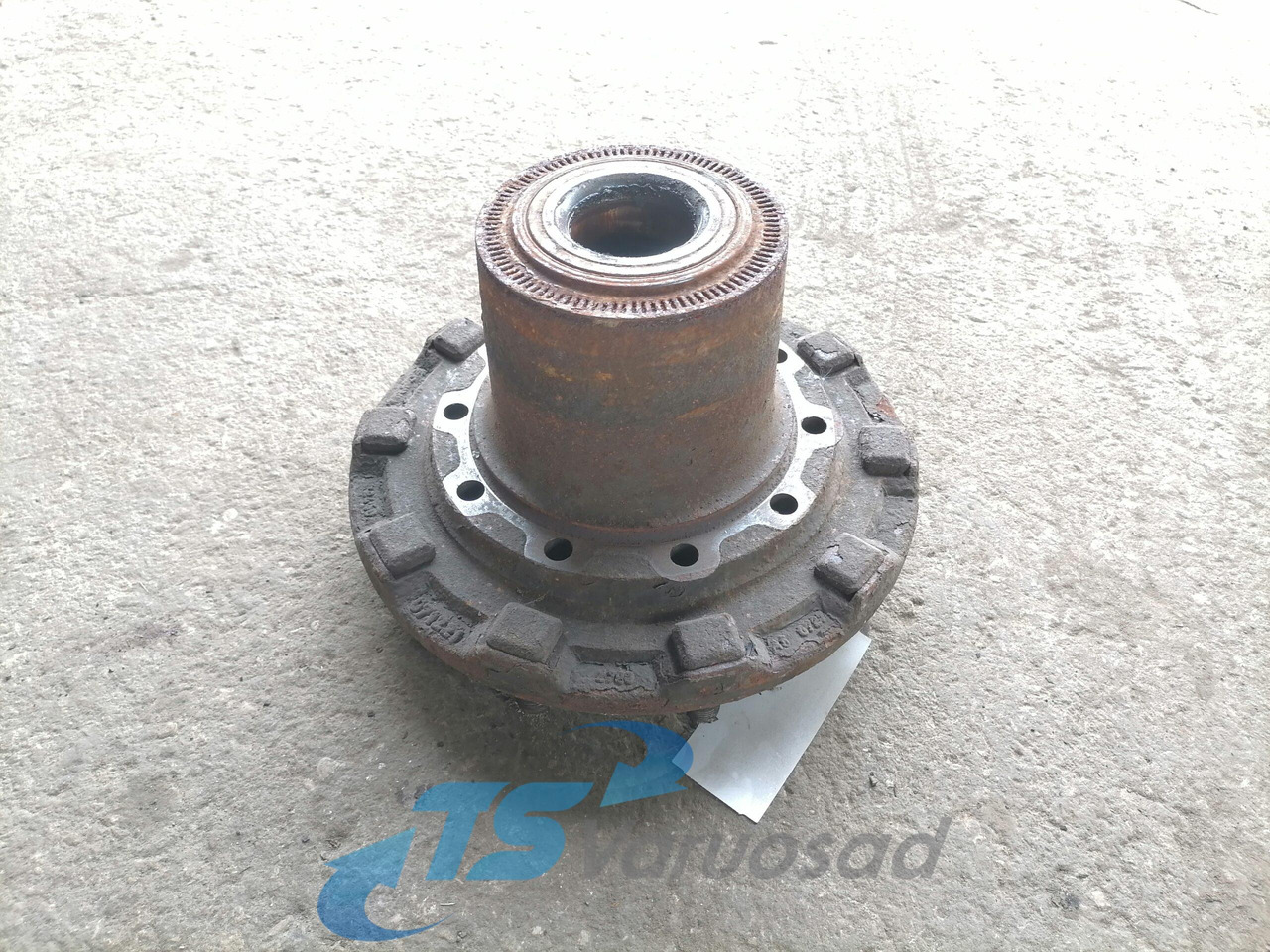 Scania Front hub 1724406 - Moyeu pour Camion: photos 3 Scania Front hub 1724406 - Moyeu pour Camion: photos 3