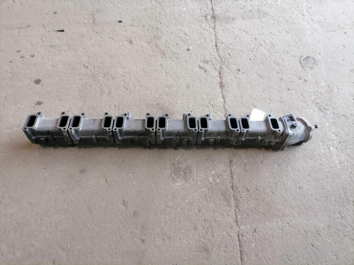 Scania Intake mainfold 1530132 - Collecteur d'admission pour Camion: photos 3 Scania Intake mainfold 1530132 - Collecteur d'admission pour Camion: photos 3