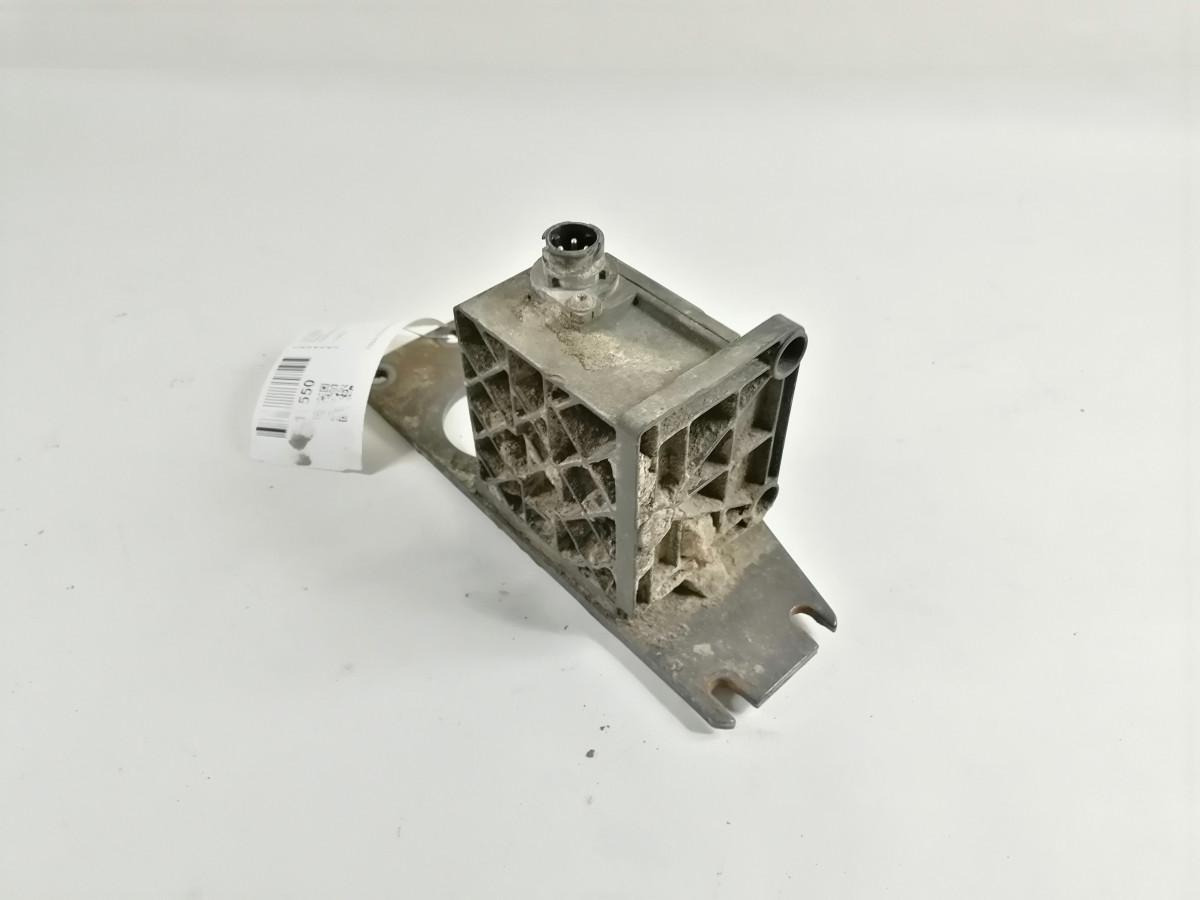 Scania Juhtplokk 0265005271 - Bloc de gestion pour Camion: photos 3 Scania Juhtplokk 0265005271 - Bloc de gestion pour Camion: photos 3