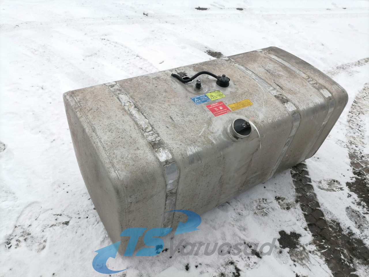 Scania Kütusepaak 600L 1517308 - Réservoir de carburant pour Camion: photos 2 Scania Kütusepaak 600L 1517308 - Réservoir de carburant pour Camion: photos 2