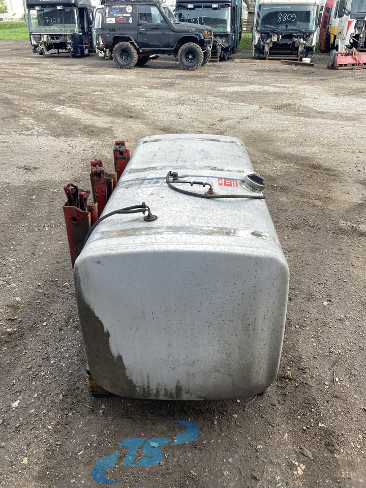 Scania Kütusepaak 600L 1517308 - Réservoir de carburant pour Camion: photos 5 Scania Kütusepaak 600L 1517308 - Réservoir de carburant pour Camion: photos 5