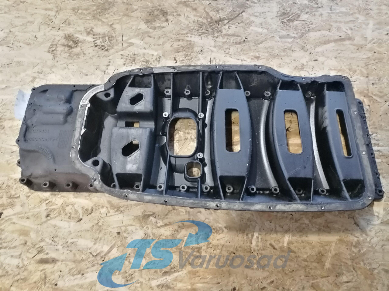 Scania Ladder frame 1762258 - Carter d'huile pour Camion: photos 1 Scania Ladder frame 1762258 - Carter d'huile pour Camion: photos 1