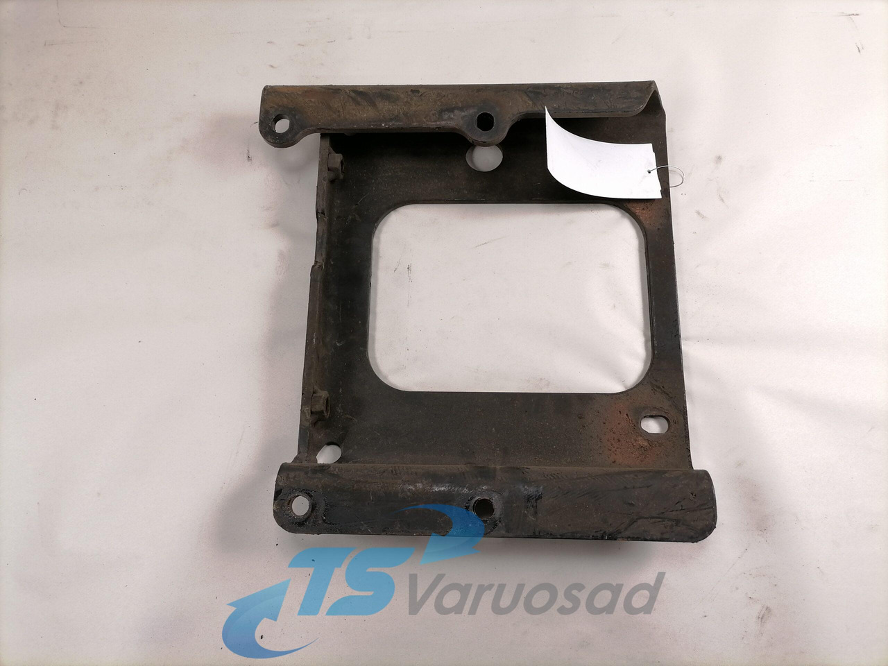 Scania Muffler carrier 81155025223 - Silencieux pour Camion: photos 2 Scania Muffler carrier 81155025223 - Silencieux pour Camion: photos 2
