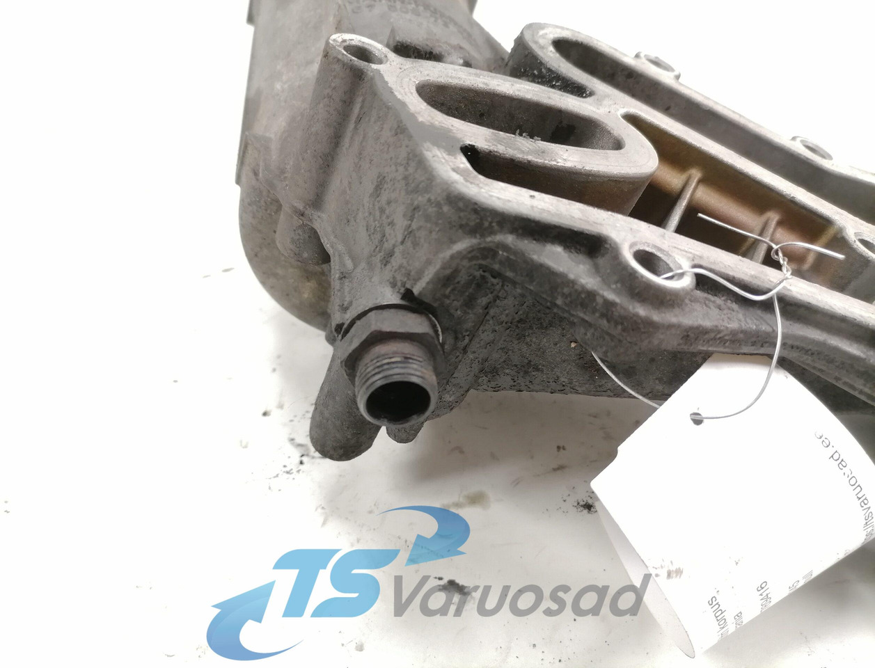 Scania Oil filter unit 1769416 - Moteur et pièces pour Camion: photos 5 Scania Oil filter unit 1769416 - Moteur et pièces pour Camion: photos 5