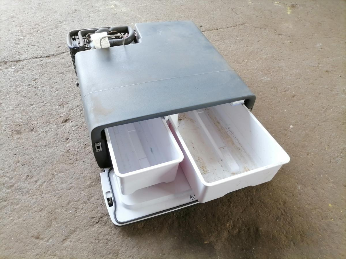 Scania Refigerator 1906067 - Pièce universelle pour Camion: photos 3 Scania Refigerator 1906067 - Pièce universelle pour Camion: photos 3