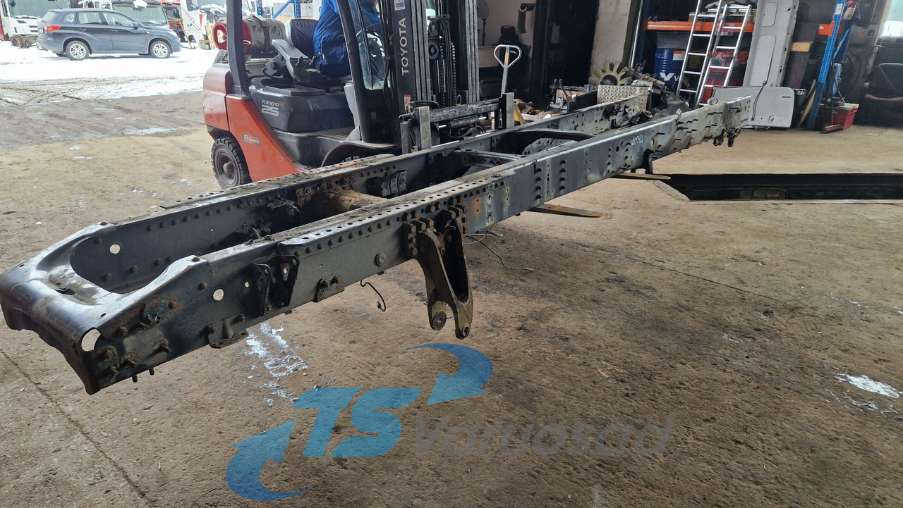 Scania Scania raam, 4x2 EUR5 F800 - Frame/ Châssis pour Camion: photos 1 Scania Scania raam, 4x2 EUR5 F800 - Frame/ Châssis pour Camion: photos 1