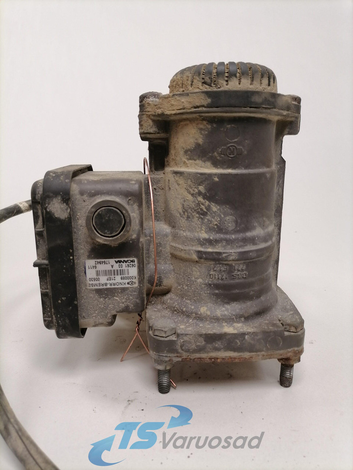 Scania Trailer brake pressure control 1754942 - Valve de frein pour Camion: photos 1 Scania Trailer brake pressure control 1754942 - Valve de frein pour Camion: photos 1