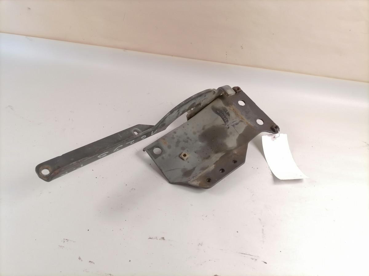 Scania lower grille carrier hinge 1785548 - Calandre pour Camion: photos 2 Scania lower grille carrier hinge 1785548 - Calandre pour Camion: photos 2