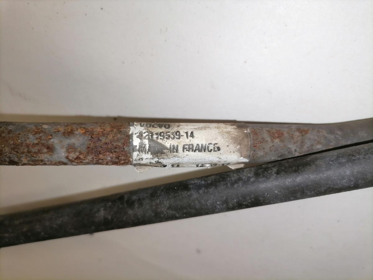 Volvo A/C pipe 82119539 - Chauffage/ Ventilation pour Camion: photos 3 Volvo A/C pipe 82119539 - Chauffage/ Ventilation pour Camion: photos 3