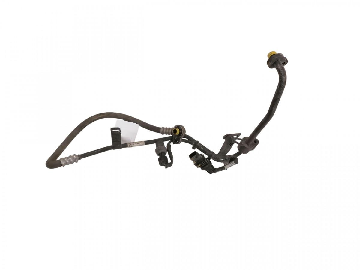 Volvo A/C pipe 84180959 - Chauffage/ Ventilation pour Camion: photos 1 Volvo A/C pipe 84180959 - Chauffage/ Ventilation pour Camion: photos 1