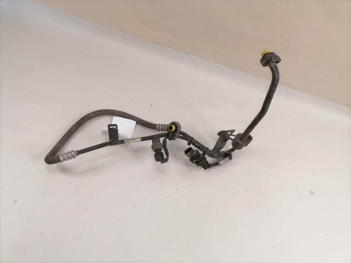 Volvo A/C pipe 84180959 - Chauffage/ Ventilation pour Camion: photos 2 Volvo A/C pipe 84180959 - Chauffage/ Ventilation pour Camion: photos 2